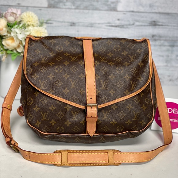 ✅AUTHENTIC ✅LOUIS VUITTON Saumur 35 Crossbody Bag